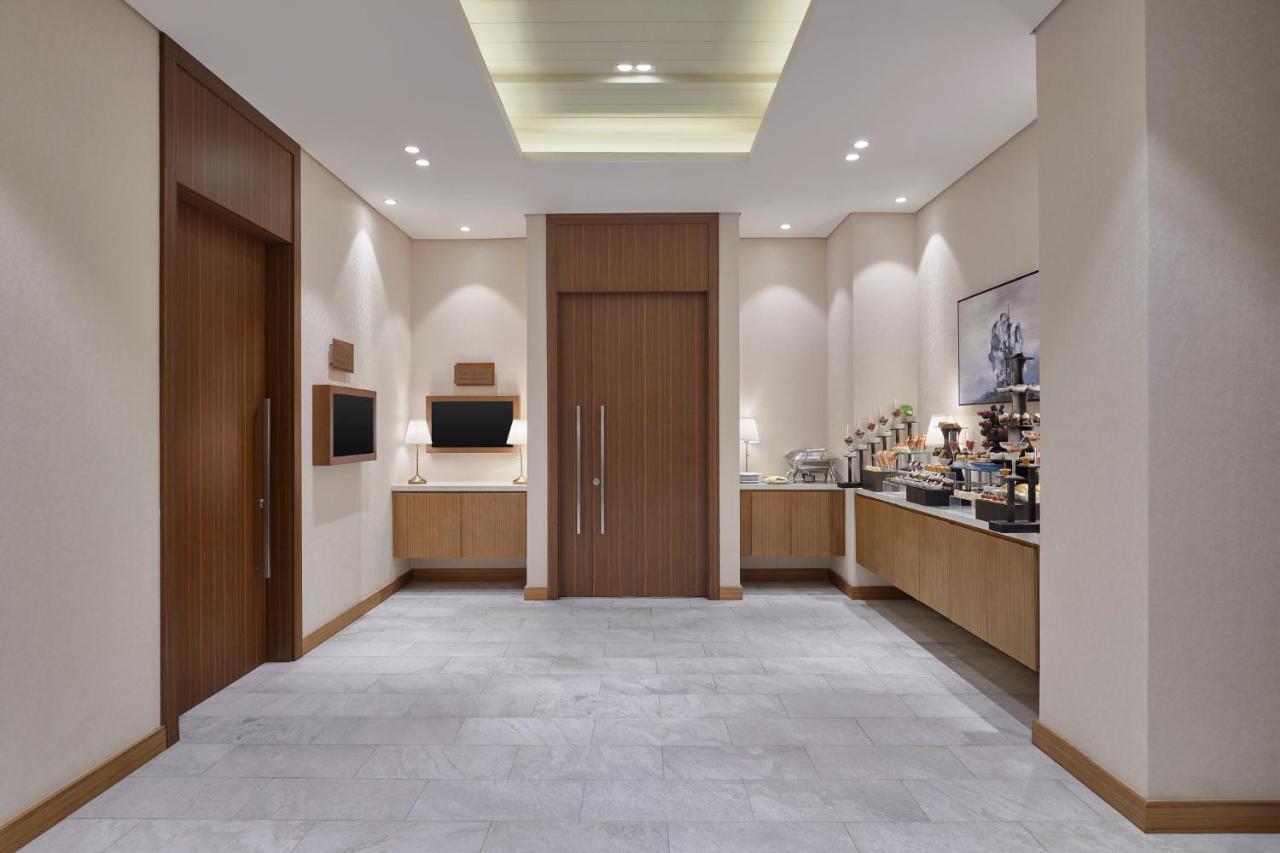 朱拜勒套房假日酒店 Al Fanatir 外观 照片
